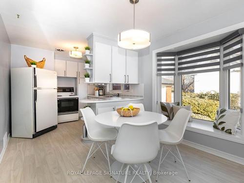 732 Danforth Rd Rd, Toronto, ON - Indoor Photo Showing Kitchen