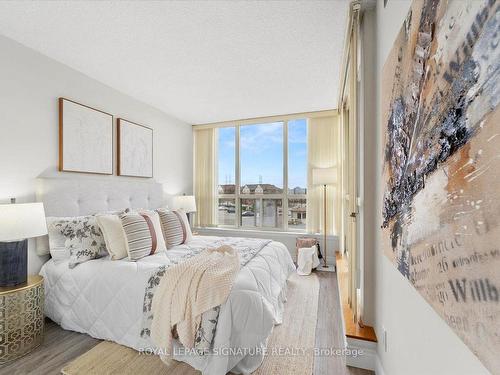 330-1880 Valley Farm Rd, Pickering, ON - Indoor Photo Showing Bedroom