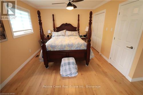 205 Bennett Street W, Goderich (Goderich (Town)), ON - Indoor Photo Showing Bedroom