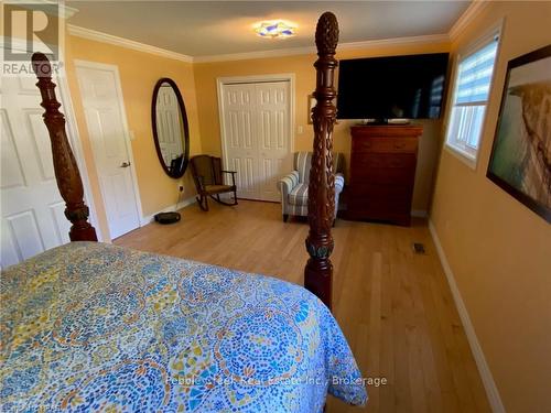 205 Bennett Street W, Goderich (Goderich (Town)), ON - Indoor Photo Showing Bedroom