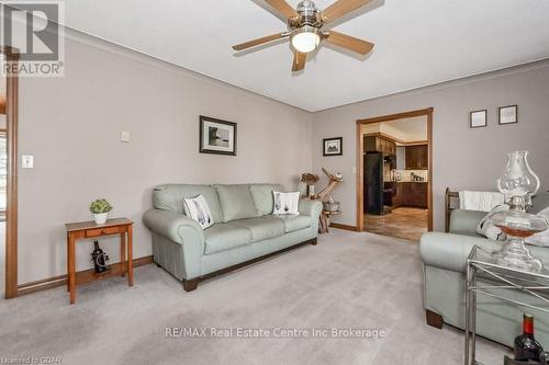 7416 Third Line, Wellington North, ON - Indoor Photo Showing Living Room