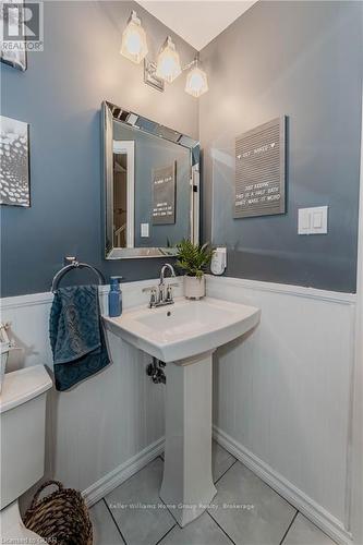 18 Gaw Crescent, Guelph (Pine Ridge), ON - Indoor Photo Showing Bathroom