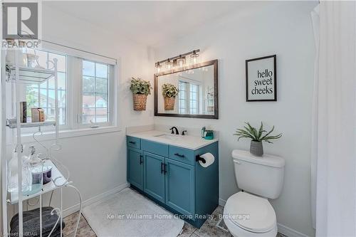 18 Gaw Crescent, Guelph (Pine Ridge), ON - Indoor Photo Showing Bathroom