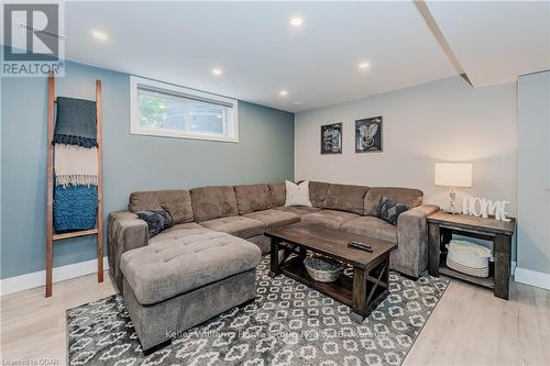 18 Gaw Crescent, Guelph (Pine Ridge), ON - Indoor