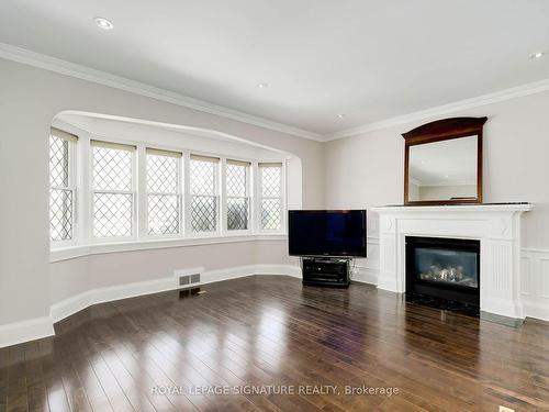 133 Chaplin Cres, Toronto, ON - Indoor Photo Showing Living Room With Fireplace