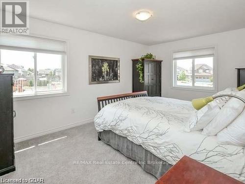 41 Revell Drive, Guelph (Hanlon Industrial), ON - Indoor Photo Showing Bedroom