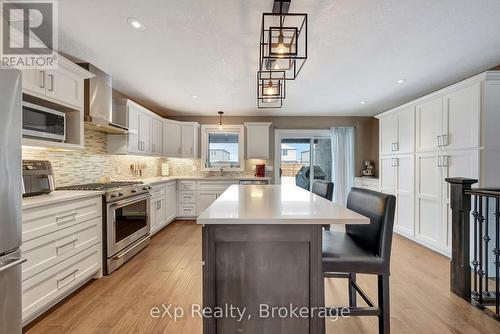 975 Reserve Avenue S, North Perth (32 - Listowel), ON - Indoor Photo Showing Kitchen With Upgraded Kitchen