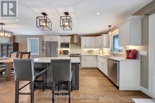 975 Reserve Avenue S, North Perth (32 - Listowel), ON - Indoor Photo Showing Kitchen With Upgraded Kitchen