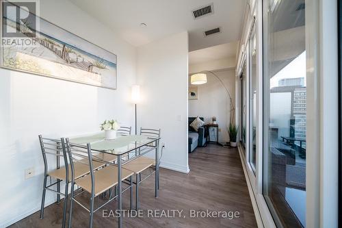 2610 - 251 Jarvis Street, Toronto, ON - Indoor Photo Showing Dining Room