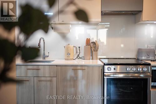 2610 - 251 Jarvis Street, Toronto, ON - Indoor Photo Showing Kitchen