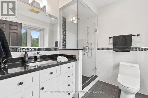 7 Houdini Way, Aurora, ON - Indoor Photo Showing Bathroom