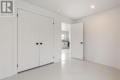 1370 Killarney Beach Road, Innisfil, ON - Indoor Photo Showing Other Room