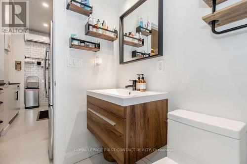 1370 Killarney Beach Road, Innisfil, ON - Indoor Photo Showing Bathroom