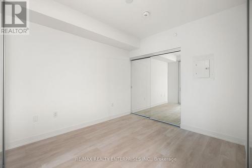 516 - 127 Broadway Avenue, Toronto, ON - Indoor Photo Showing Other Room