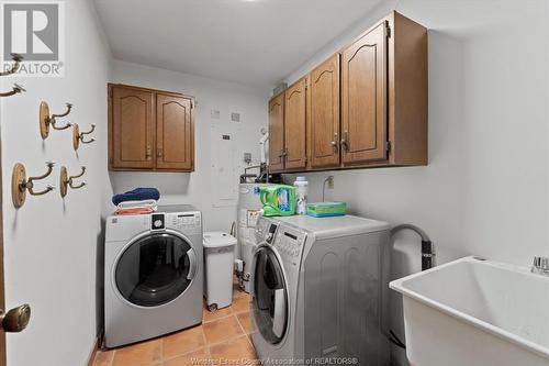 1643 Askin, Windsor, ON - Indoor Photo Showing Laundry Room