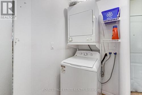 202 - 2365 Queen Street E, Toronto, ON - Indoor Photo Showing Laundry Room