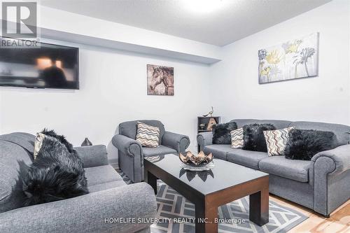 2350 Steeplechase Street, Oshawa, ON - Indoor Photo Showing Living Room