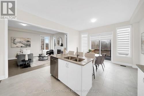 210 Ferragine Crescent, Bradford West Gwillimbury, ON - Indoor Photo Showing Kitchen With Double Sink