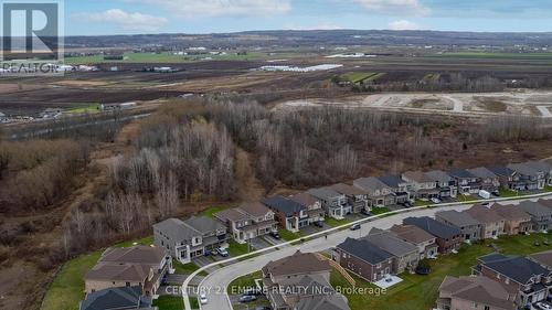 210 Ferragine Crescent, Bradford West Gwillimbury, ON - Outdoor With View