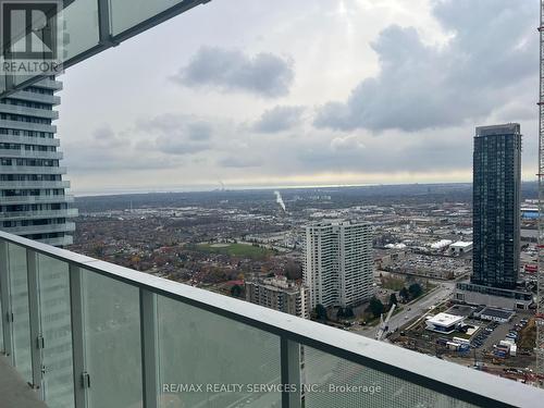 3507 - 3900 Confederation Parkway, Mississauga, ON - Outdoor With View