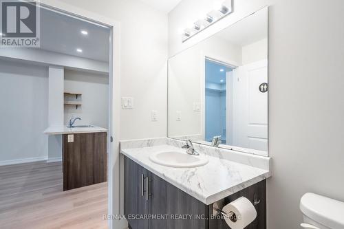 205 - 125 Shoreview Place, Hamilton, ON - Indoor Photo Showing Bathroom