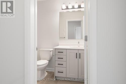 808 Glissade Grove, Ottawa, ON - Indoor Photo Showing Bathroom