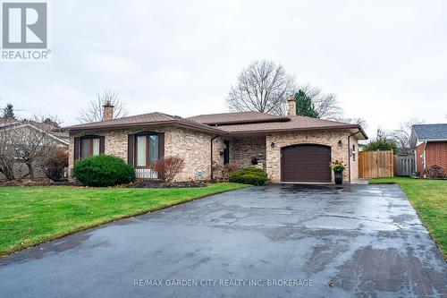 9 Royal Oak Drive, St. Catharines (439 - Martindale Pond), ON - Outdoor