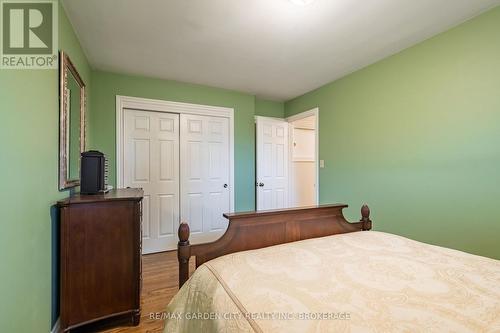 9 Royal Oak Drive, St. Catharines (439 - Martindale Pond), ON - Indoor Photo Showing Bedroom