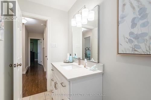 9 Royal Oak Drive, St. Catharines (439 - Martindale Pond), ON - Indoor Photo Showing Bathroom