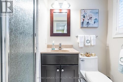 9 Royal Oak Drive, St. Catharines (439 - Martindale Pond), ON - Indoor Photo Showing Bathroom