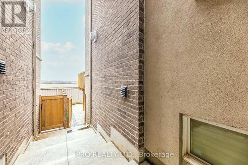 7 Dalbeattie Drive, Brampton, ON - Outdoor