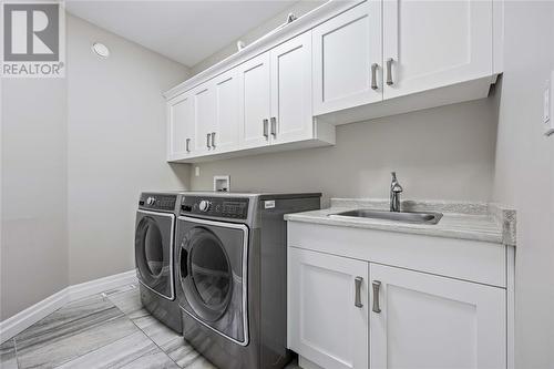 140 Sandpiper Drive, Sarnia, ON - Indoor Photo Showing Laundry Room