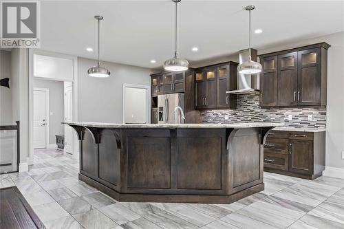 140 Sandpiper Drive, Sarnia, ON - Indoor Photo Showing Kitchen With Upgraded Kitchen