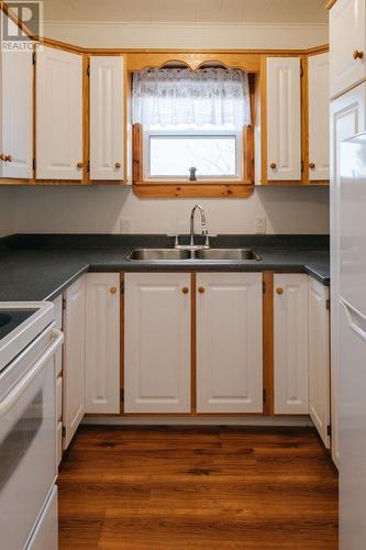 7 Dyke'S Lane, Musgrave Harbour, NL - Indoor Photo Showing Kitchen With Double Sink