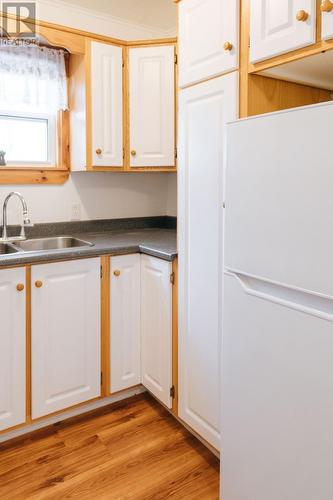 7 Dyke'S Lane, Musgrave Harbour, NL - Indoor Photo Showing Kitchen With Double Sink