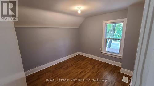 33 Canboro Road, Pelham (662 - Fonthill), ON - Indoor Photo Showing Other Room