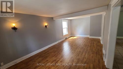 33 Canboro Road, Pelham (662 - Fonthill), ON - Indoor Photo Showing Other Room