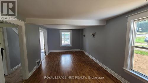 33 Canboro Road, Pelham (662 - Fonthill), ON - Indoor Photo Showing Other Room