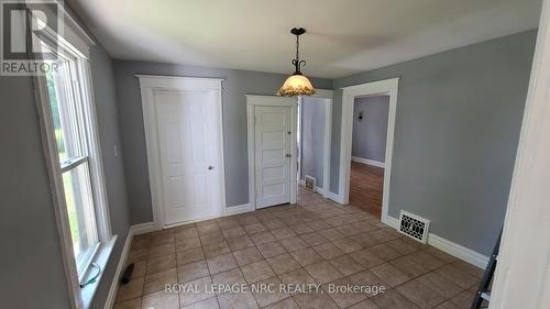 33 Canboro Road, Pelham (662 - Fonthill), ON - Indoor Photo Showing Other Room