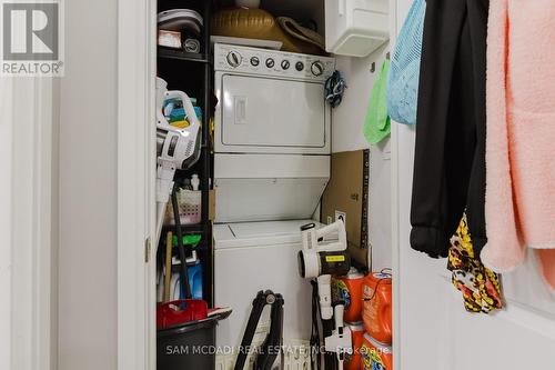 1003 - 50 Absolute Avenue, Mississauga, ON - Indoor Photo Showing Laundry Room