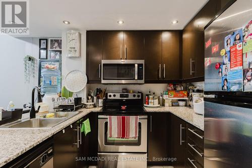 1003 - 50 Absolute Avenue, Mississauga, ON - Indoor Photo Showing Kitchen With Double Sink With Upgraded Kitchen