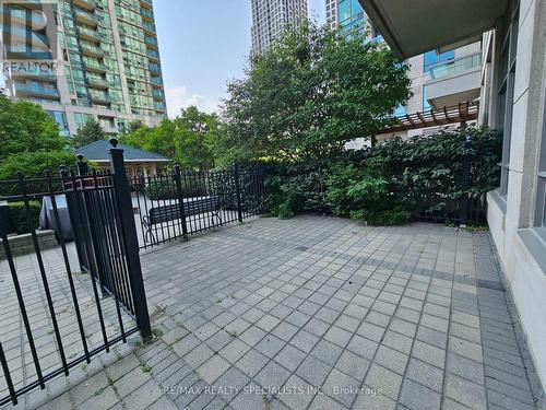 3505 - 3504 Hurontario Street, Mississauga, ON - Outdoor With Balcony