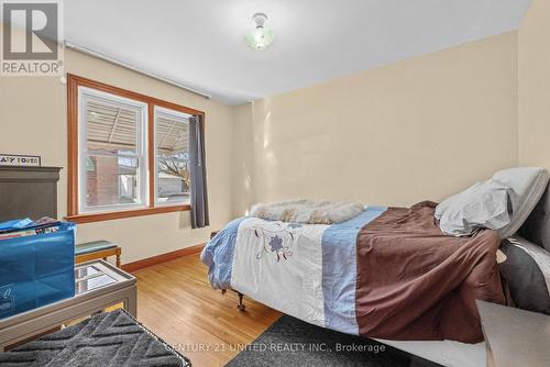 422 King George Street, Peterborough (Otonabee), ON - Indoor Photo Showing Bedroom