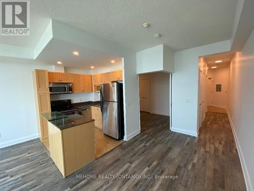 1409 - 218 Queens Quay W, Toronto, ON - Indoor Photo Showing Kitchen