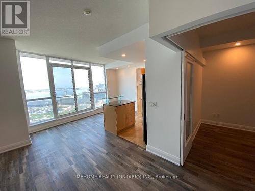 1409 - 218 Queens Quay W, Toronto, ON - Indoor Photo Showing Other Room