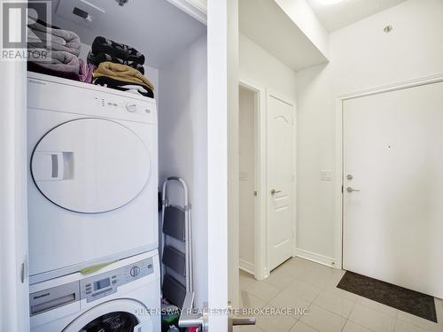 1010 - 2756 Old Leslie Street, Toronto, ON - Indoor Photo Showing Laundry Room