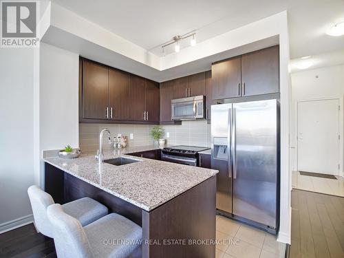 1010 - 2756 Old Leslie Street, Toronto, ON - Indoor Photo Showing Kitchen With Upgraded Kitchen