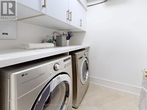 102 - 65 Spring Garden Avenue, Toronto, ON - Indoor Photo Showing Laundry Room