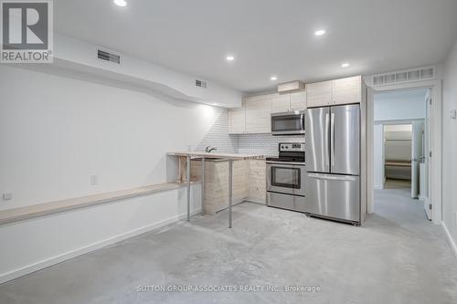 Lower - 489 Clinton Street, Toronto, ON - Indoor Photo Showing Kitchen