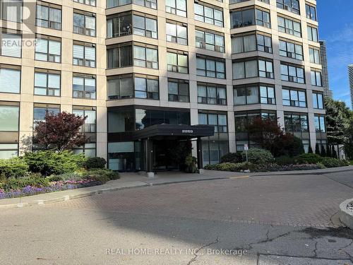 907 - 2269 Lake Shore Boulevard W, Toronto, ON - Outdoor With Facade